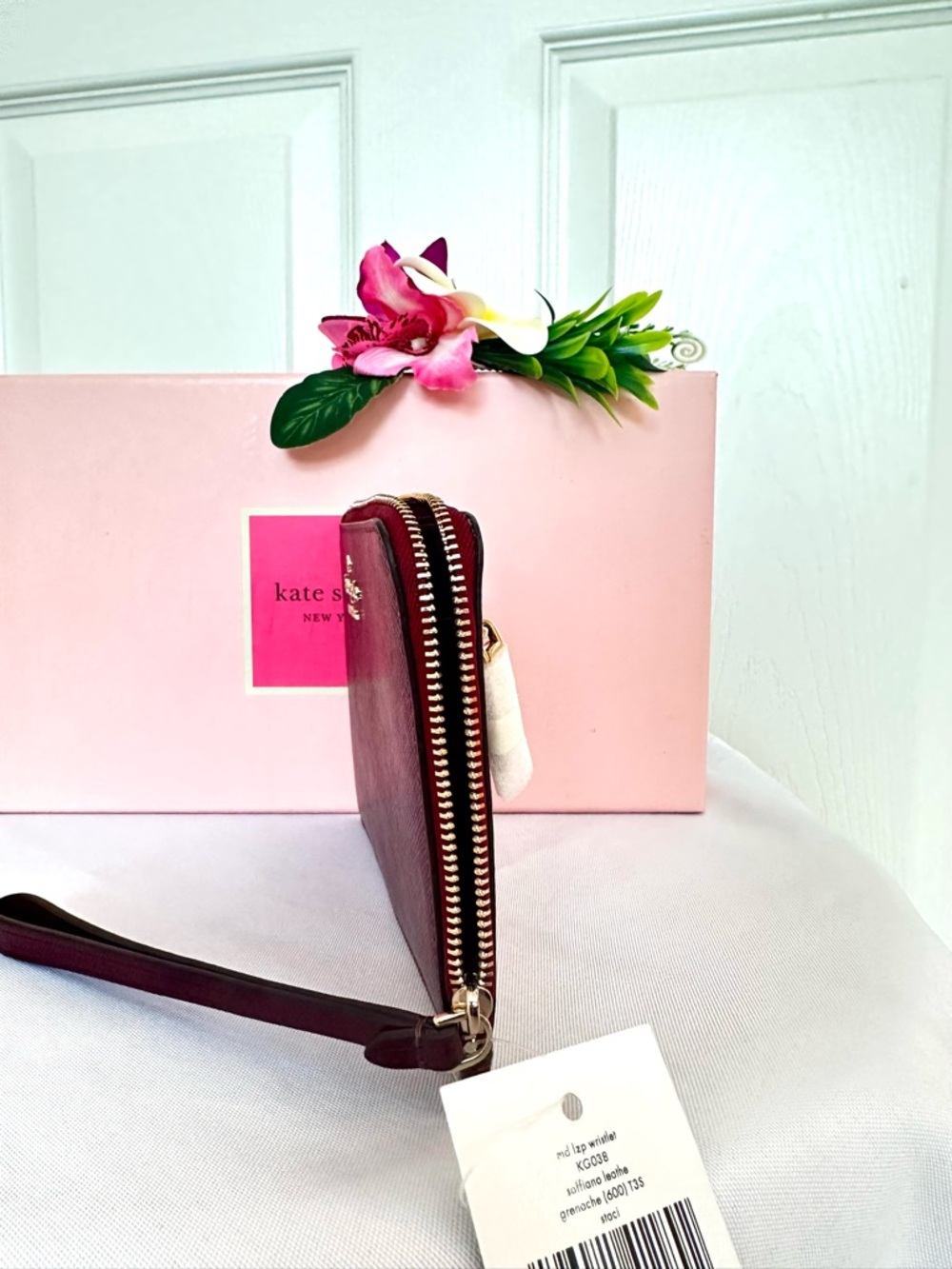 KATE SPADE ~ Rich Burgundy Colored Saffiano Leather Wrap-Around Zip Wristlet - Picture 6 of 9